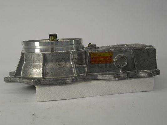 BOSCH 0 438 120 132 - Débitmètre d'air droxauto.com