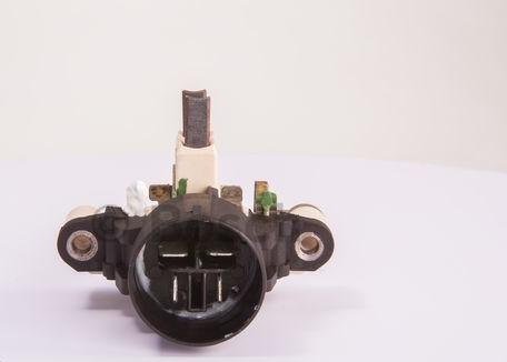 BOSCH 1 197 311 509 - Régulateur d'alternateur droxauto.com