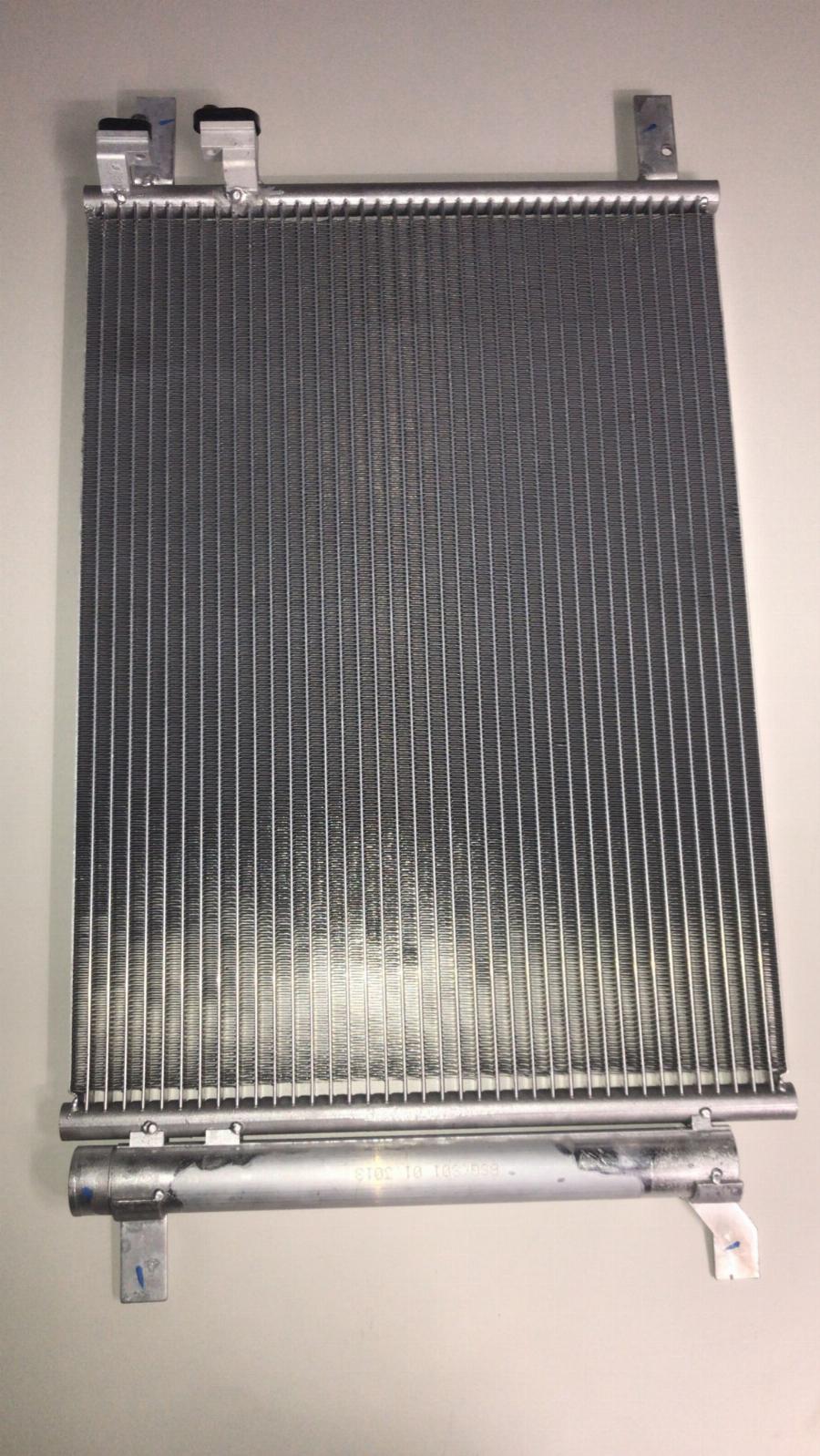 BSG BSG 90-525-026 - Condensateur, climatisation droxauto.com