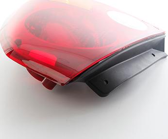 BSG BSG 40-805-017 - Feu arrière droxauto.com