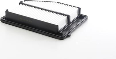 BSG BSG 35-135-007 - Filtre à air droxauto.com