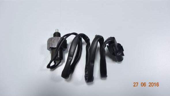 LUMAX 081-RLS-X - Contacteur, feu de recul droxauto.com