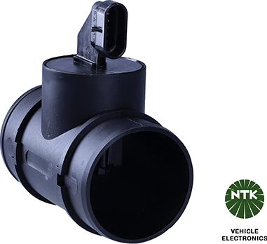 NTK 93933 - Débitmètre de masse d'air droxauto.com