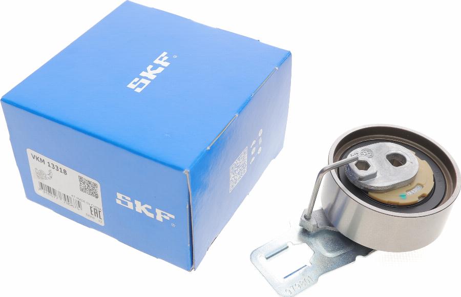 SKF VKM 13318 - Poulie-tendeur, courroie de distribution droxauto.com