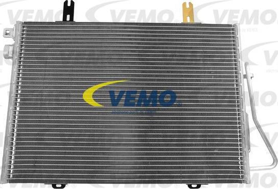 Vemo V46-62-0007 - Condensateur, climatisation droxauto.com