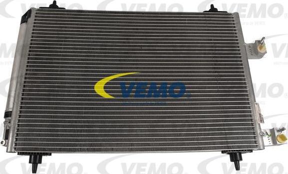 Vemo V42-62-0010 - Condensateur, climatisation droxauto.com