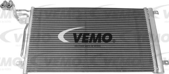 Vemo V15-62-1052 - Condensateur, climatisation droxauto.com