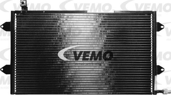 Vemo V15-62-1016 - Condensateur, climatisation droxauto.com