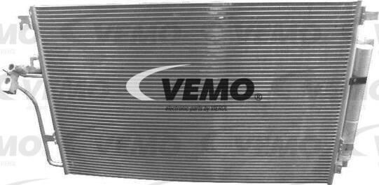 Vemo V30-62-1039 - Condensateur, climatisation droxauto.com