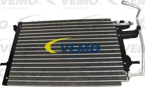 Vemo V25-62-0007 - Condensateur, climatisation droxauto.com