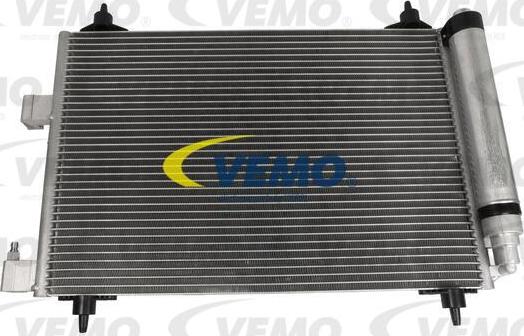 Vemo V22-62-0006 - Condensateur, climatisation droxauto.com