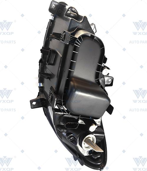 WXQP 172129 - Projecteur principal droxauto.com